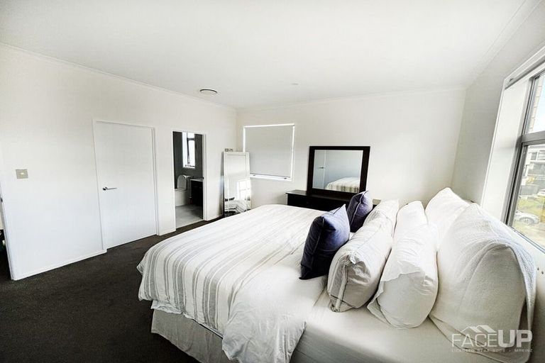 Photo of property in 7 Te Aho Matua Road, Hobsonville, Auckland, 0616