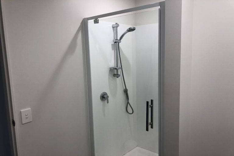 Photo of property in 15/2u Stone Street, Miramar, Wellington, 6022
