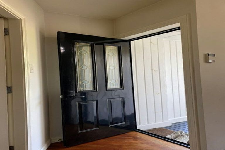 Photo of property in 294 Main North Road, Redwood, Christchurch, 8051