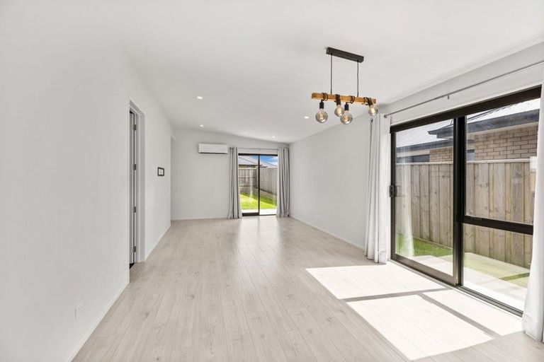 Photo of property in 14 Richard Hadlee Lane, Rolleston, 7615