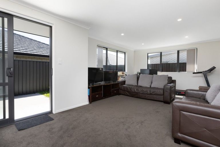 Photo of property in 33 Taffe Crescent, Pyes Pa, Tauranga, 3112