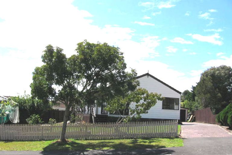 Photo of property in 73 Santiago Crescent, Unsworth Heights, Auckland, 0632