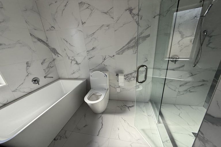 Photo of property in 17 Sunnyheights Road, Orewa, 0931