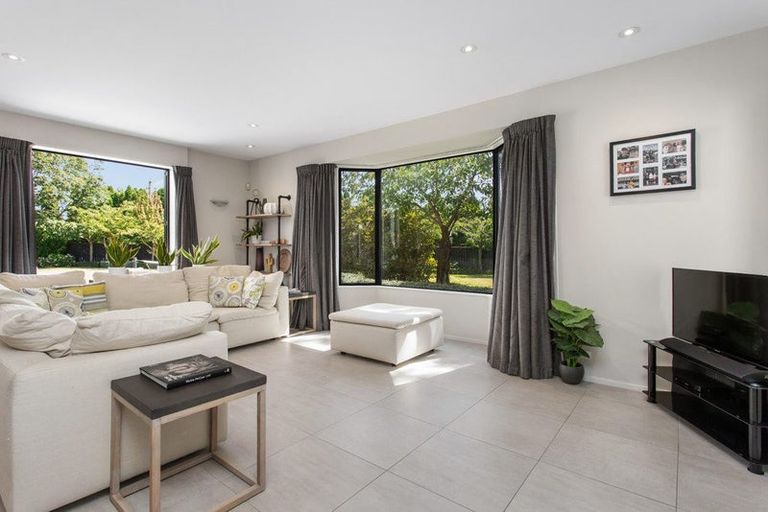 Photo of property in 3 Lewisham Park, St Albans, Christchurch, 8052