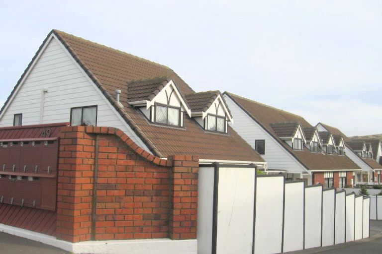 Photo of property in 1/49 Mana Esplanade, Paremata, Porirua, 5026
