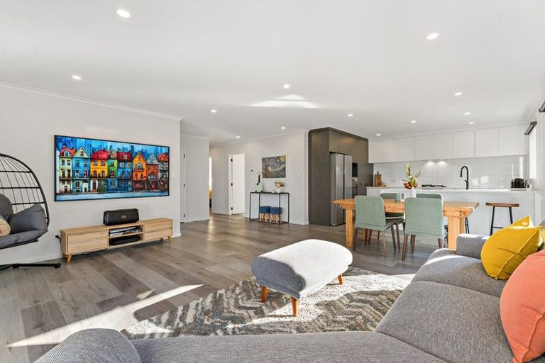 Photo of property in 18 Perla Road, Pukekohe, 2120