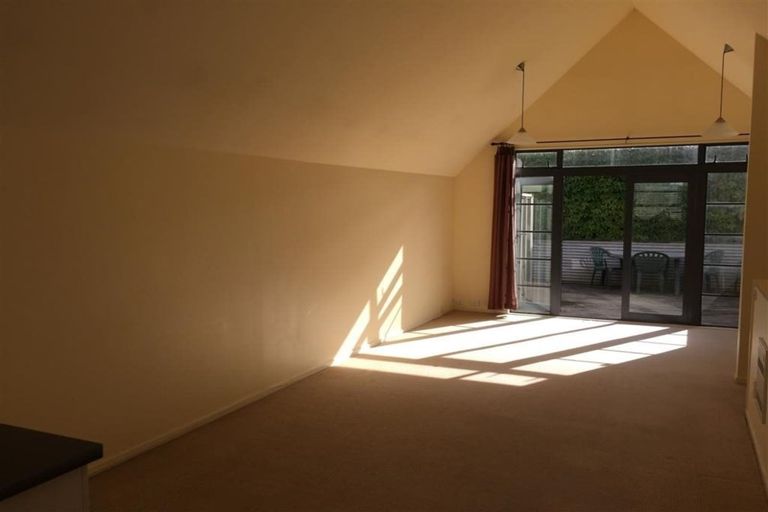 Photo of property in Pirie Street Townhouses, 22/35u Pirie Street, Mount Victoria, Wellington, 6011