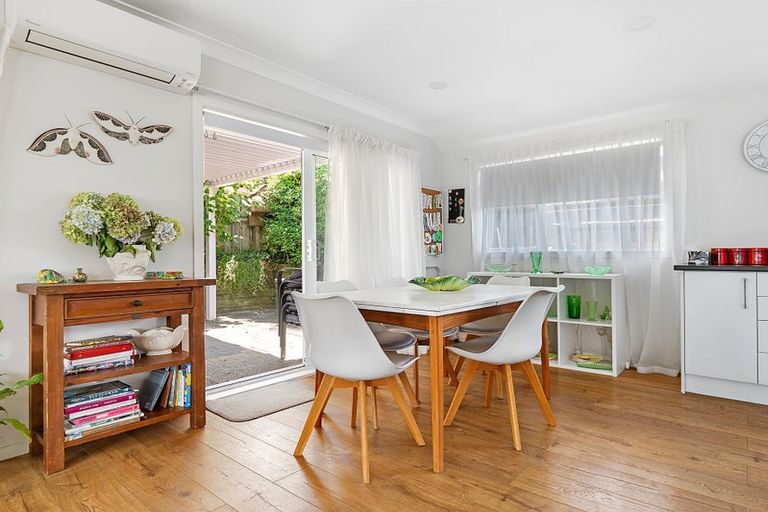 Photo of property in 30a Marvon Downs Avenue, Pakuranga Heights, Auckland, 2010