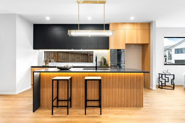 Photo of property in 6 La Bella Road, Hobsonville, Auckland, 0616