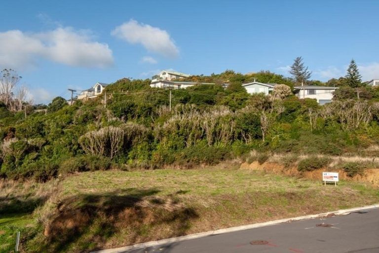 Photo of property in 19 Prestbury Grove, Churton Park, Wellington, 6037