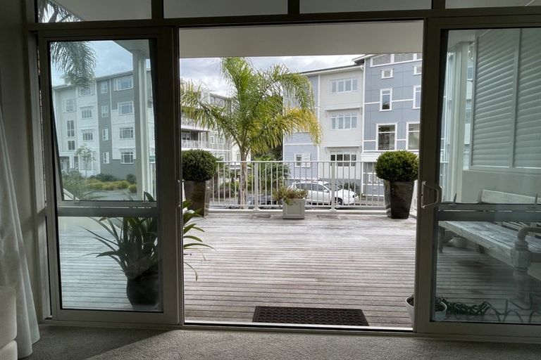 Photo of property in 7 Eaves Bush Parade, Orewa, 0931