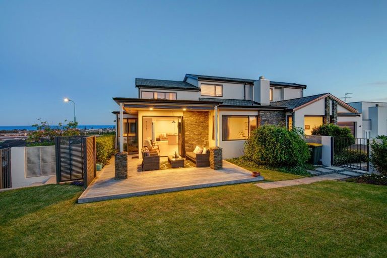 Photo of property in 57 The Ritz, Orewa, 0931