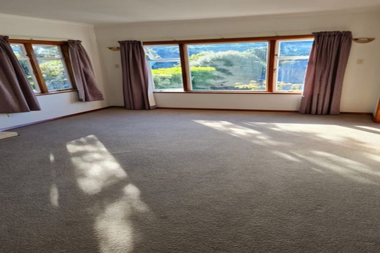 Photo of property in 11a Braithwaite Street, Karori, Wellington, 6012