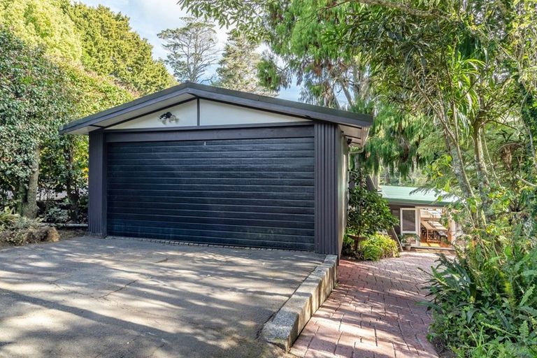 Photo of property in 4 Glenbush Place, Birkenhead, Auckland, 0626