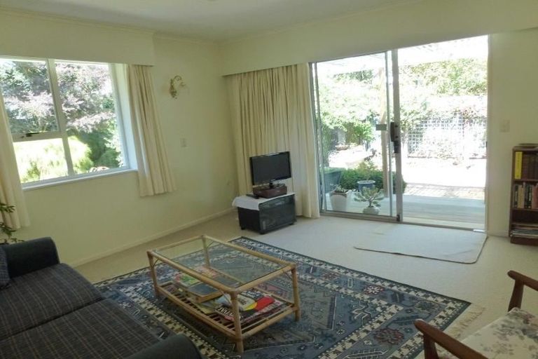Photo of property in 25b Pehi Kupa Street, Waikanae, 5036