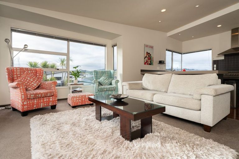 Photo of property in 16 Neston Grove, Churton Park, Wellington, 6037