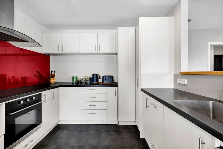 Photo of property in 29 Tawa Street, Hawera, 4610