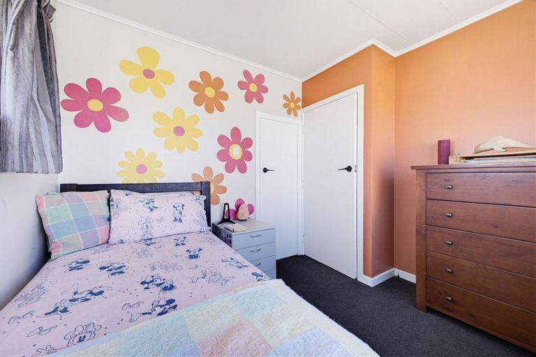 Photo of property in 22 Brookes Terrace, Waitara, 4320