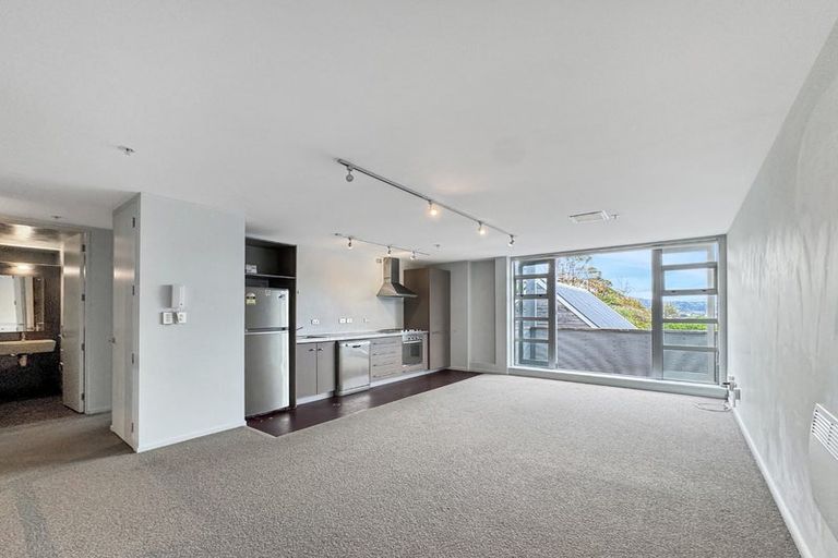 Photo of property in Vespa Apartments, 505/20 Hanson Street, Mount Cook, Wellington, 6021