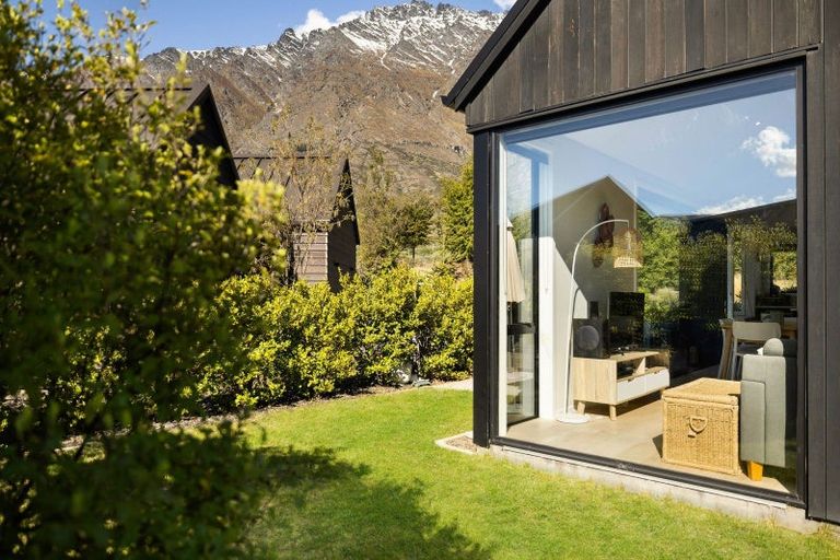 Photo of property in 4 Mckenzies Shute, Jacks Point, Queenstown, 9371