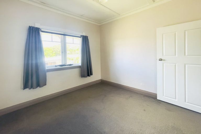 Photo of property in 12 Tahi Terrace, Glen Eden, Auckland, 0602