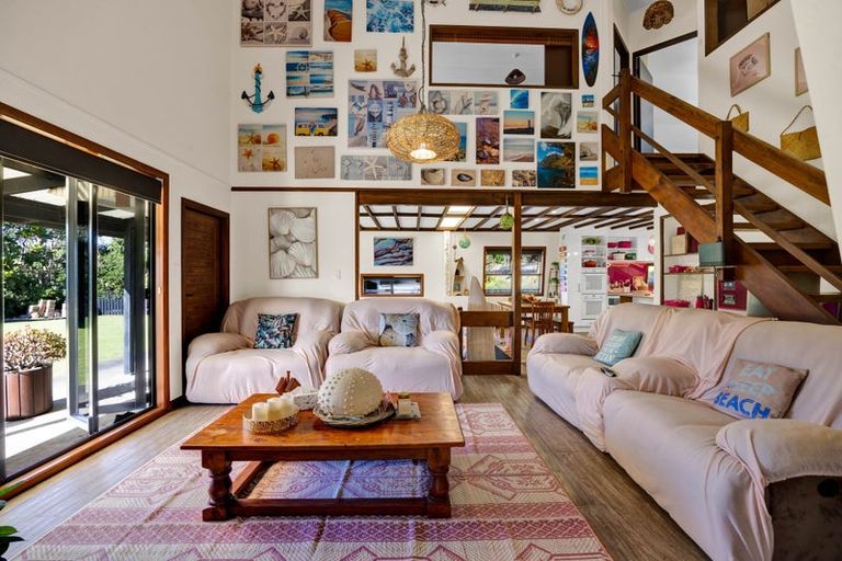 Photo of property in 9 Beach Road, Patea, 4520