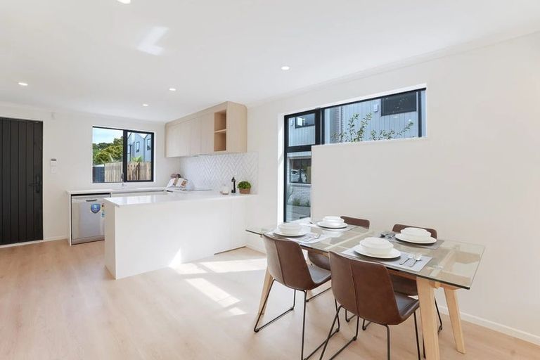 Photo of property in 1/31 Normandy Place, Henderson, Auckland, 0610