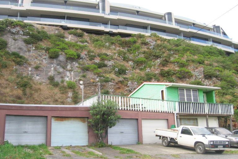 Photo of property in 44 Shelly Bay Road, Maupuia, Wellington, 6022