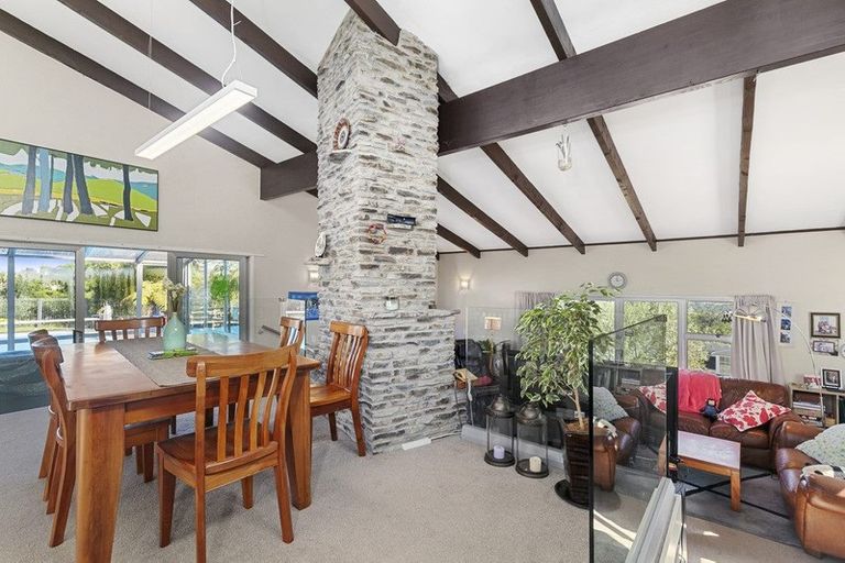 Photo of property in 100 Schnapper Rock Road, Schnapper Rock, Auckland, 0632