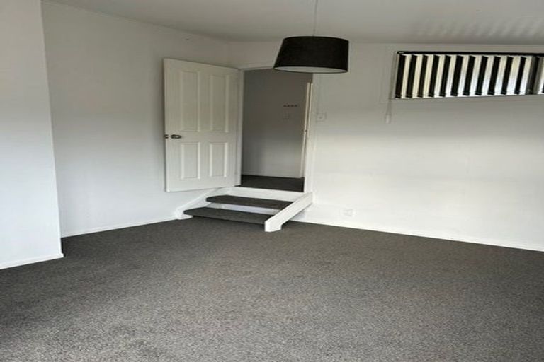 Photo of property in 46 Verbena Road, Birkdale, Auckland, 0626