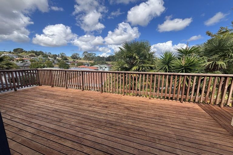 Photo of property in 20 Wallace Road, Ranui, Auckland, 0612