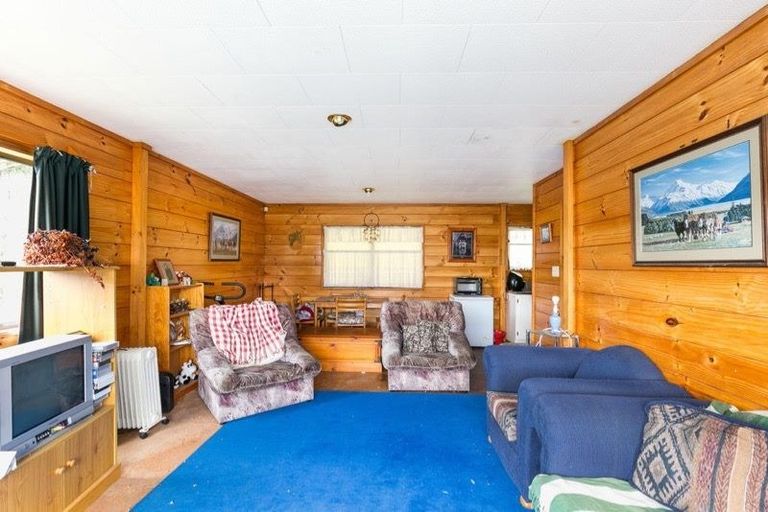 Photo of property in 22 Matariki Grove, Wainuiomata, Lower Hutt, 5014