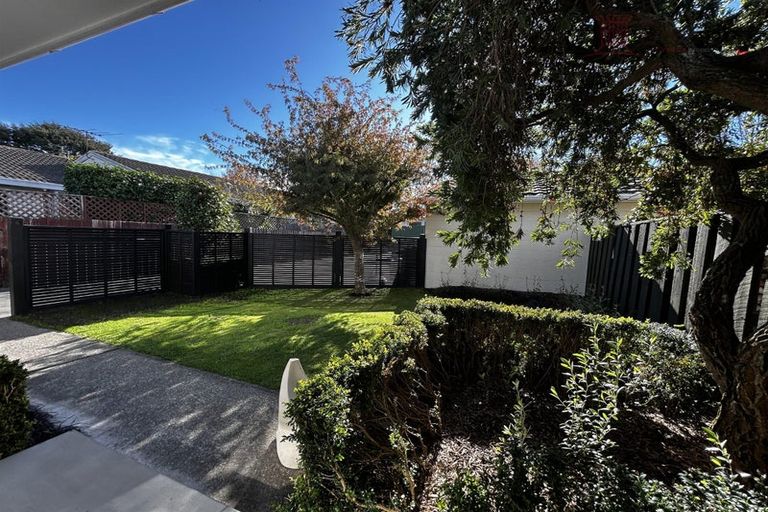 Photo of property in 4/16 Oxley Avenue, St Albans, Christchurch, 8014