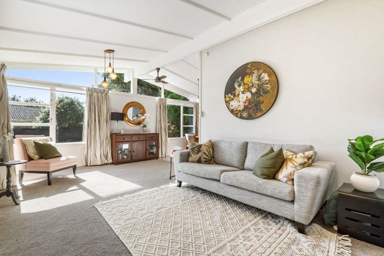 Photo of property in 17 Greenock Road, Ranui, Auckland, 0612