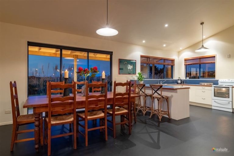 Photo of property in 80 Reay Mackay Grove, Waikawa Beach, Manakau, 5573