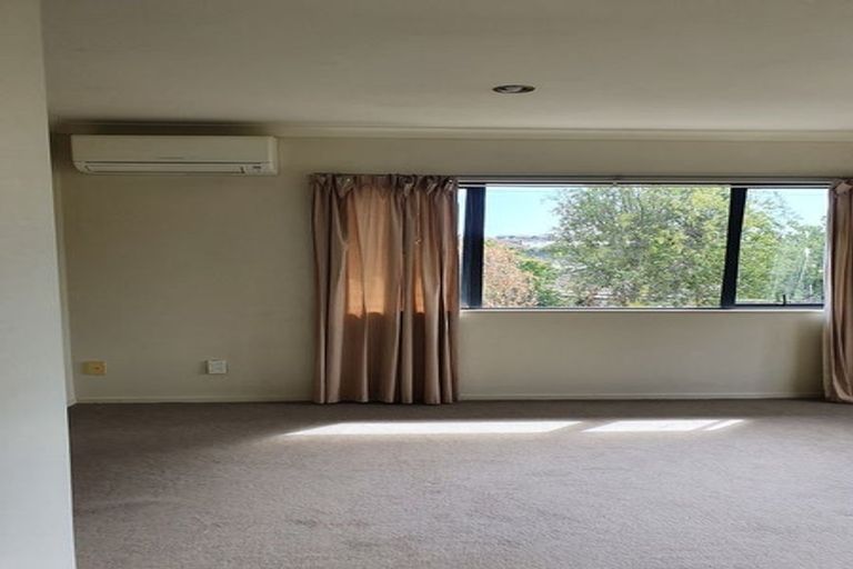 Photo of property in 52b Royal View Road, Te Atatu South, Auckland, 0610