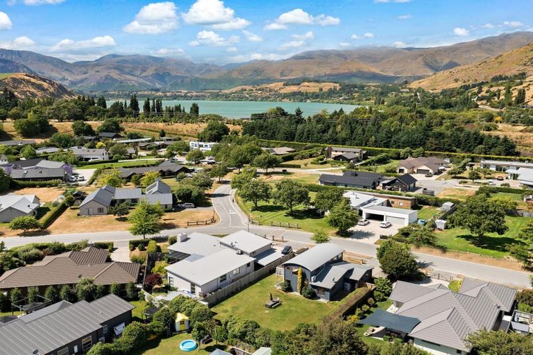 Photo of property in 36 Erskine Street, Lake Hayes, Queenstown, 9304
