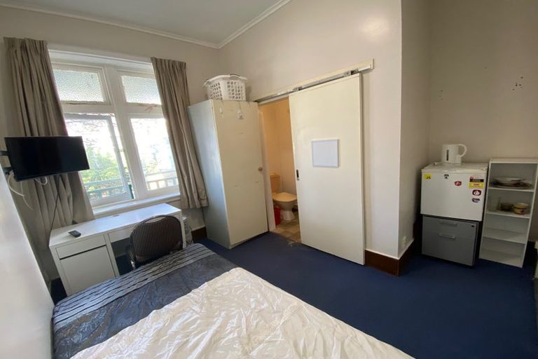 Photo of property in Carillion/the Knoll, 33 Thompson Street, Mount Cook, Wellington, 6011