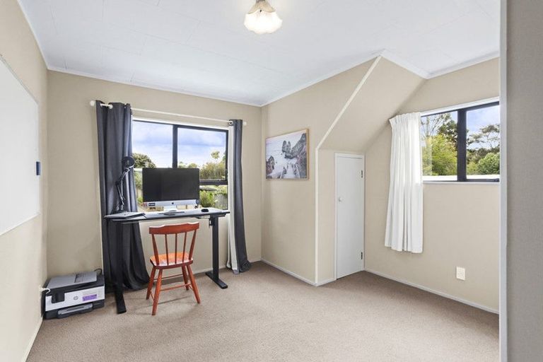 Photo of property in 94a Konini Road, Titirangi, Auckland, 0604