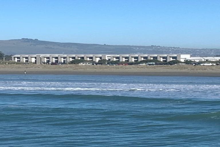 Photo of property in 231u6 Marine Parade, Seatoun, Wellington, 6022