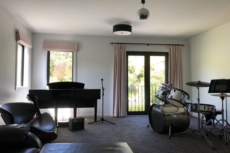 Photo of property in 14 Lakeview Terrace, Taradale, Napier, 4112