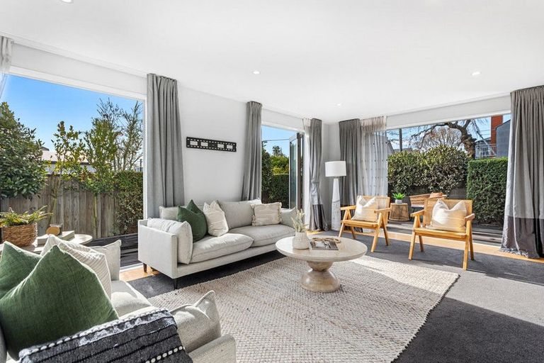 Photo of property in 11 Springfield Road, St Albans, Christchurch, 8014