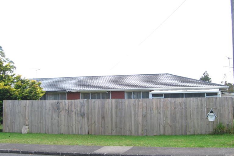 Photo of property in 1/56 Royal View Road, Te Atatu South, Auckland, 0610