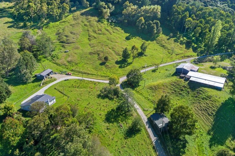 Photo of property in 1131 Whakarau Road, Otoko, Te Karaka, 4092