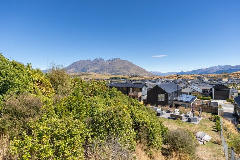 Photo of property in 15 Muster Road, Jacks Point, 9371