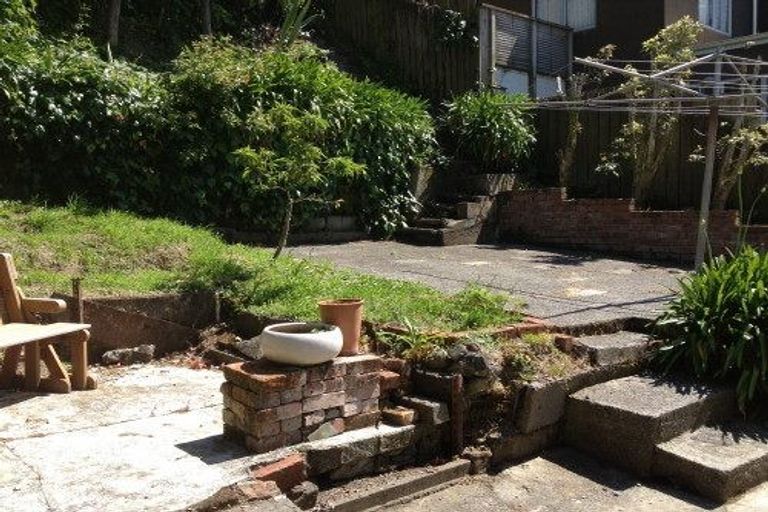 Photo of property in 40 Todman Street, Brooklyn, Wellington, 6021