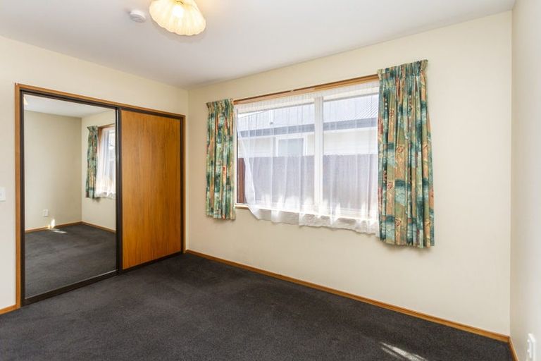 Photo of property in 96 Rattray Street, Riccarton, Christchurch, 8041