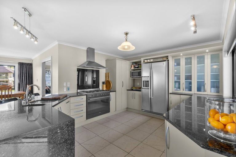 Photo of property in 44 Tutakarae Road, Kelvin Grove, Palmerston North, 4470