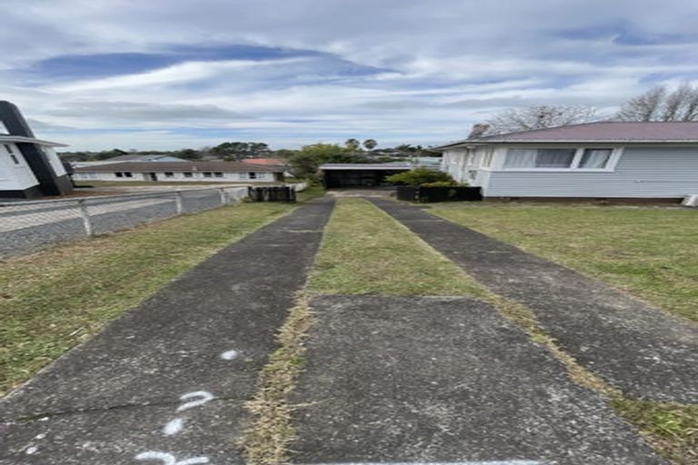 Photo of property in 10 Mildmay Road, Henderson, Auckland, 0610