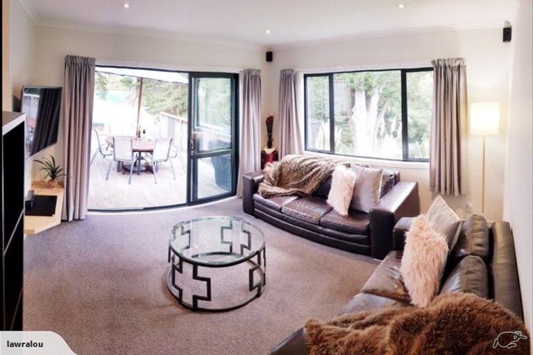 Photo of property in 49 Saunders Close, Whitby, Porirua, 5024